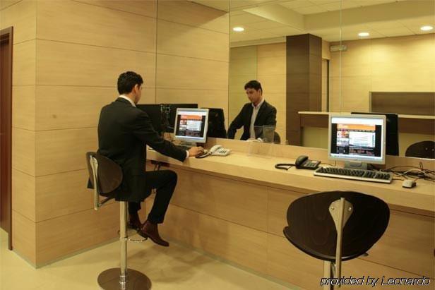 Hotel Capital ロヴィーゴ 設備 写真